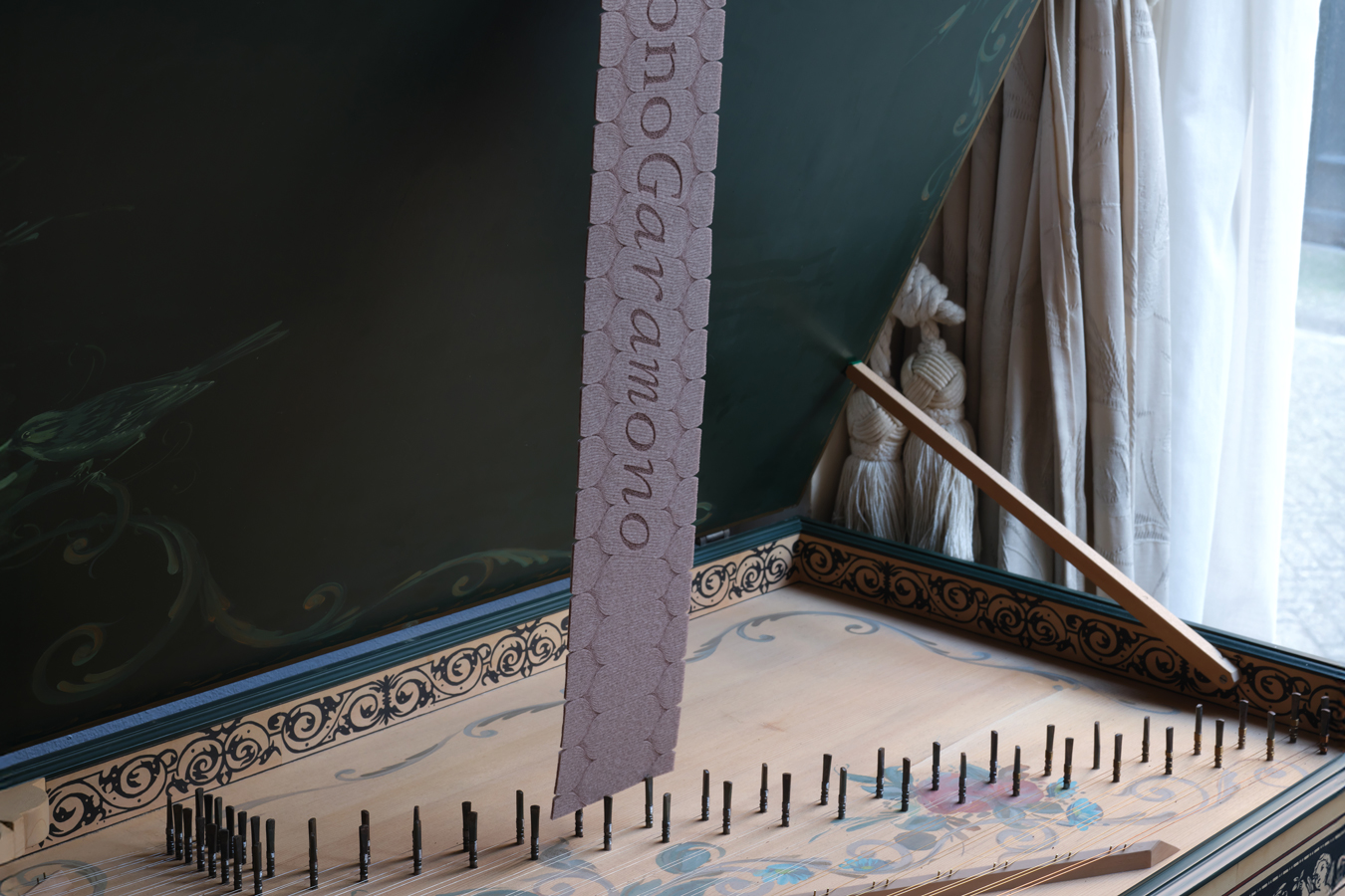 WiseType®, object: Garamono Harpsichord Dust Cover (Fig. 9)